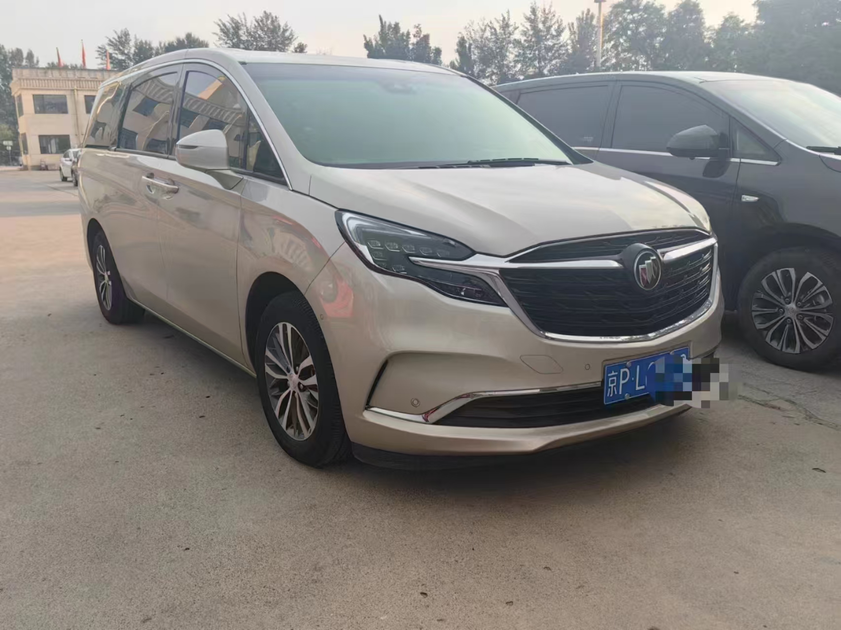 別克GL8 ES陸尊653T(7座)